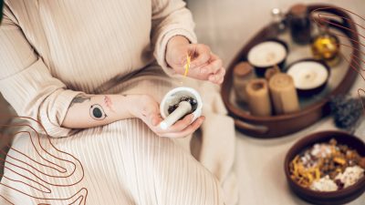 Care este legătura dintre Yoga și Ayurveda?