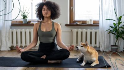 7 posturi de yoga pentru o mai bună concentrare